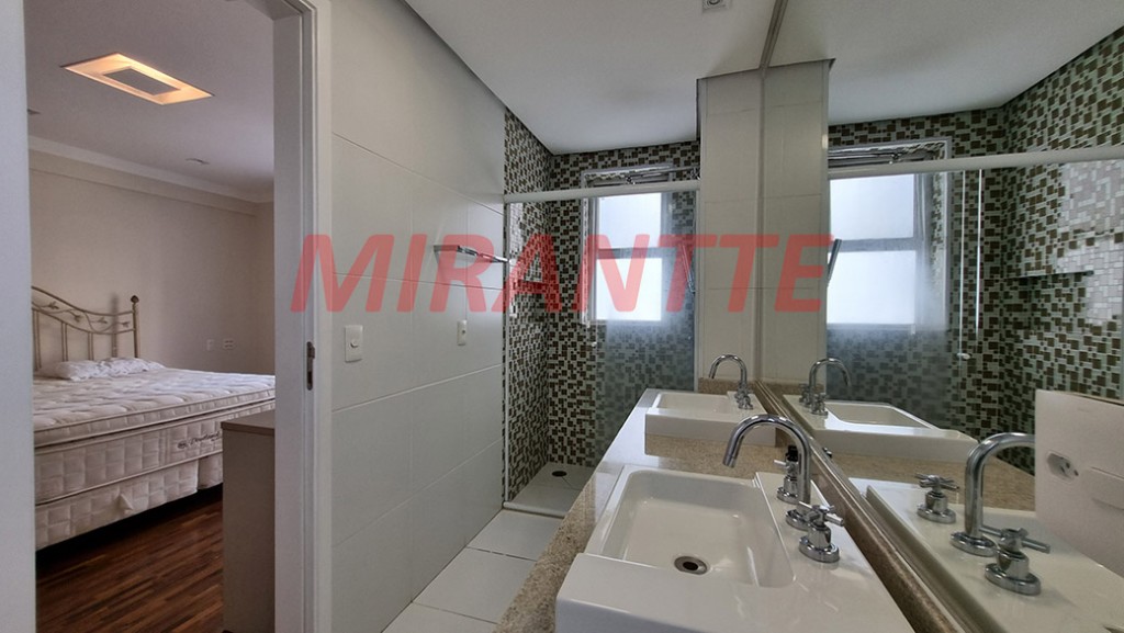 Apartamento de 222m² com 4 quartos em Perdizes
