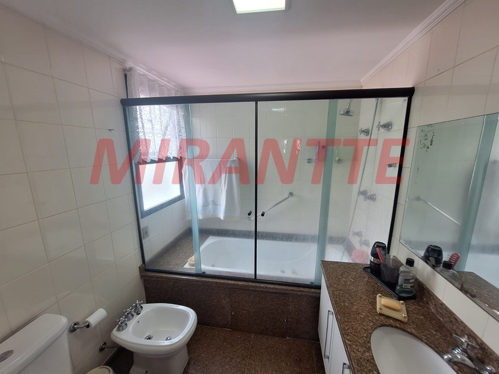 Apartamento de 220m² com 4 quartos em Santana
