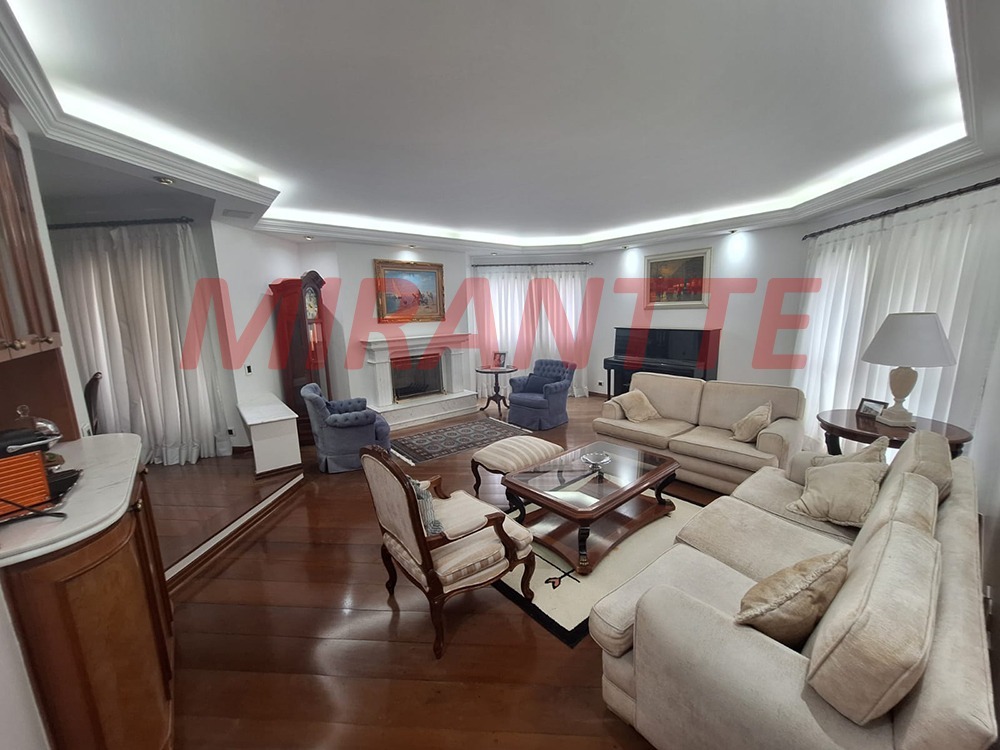 Apartamento de 220m² com 4 quartos em Santana