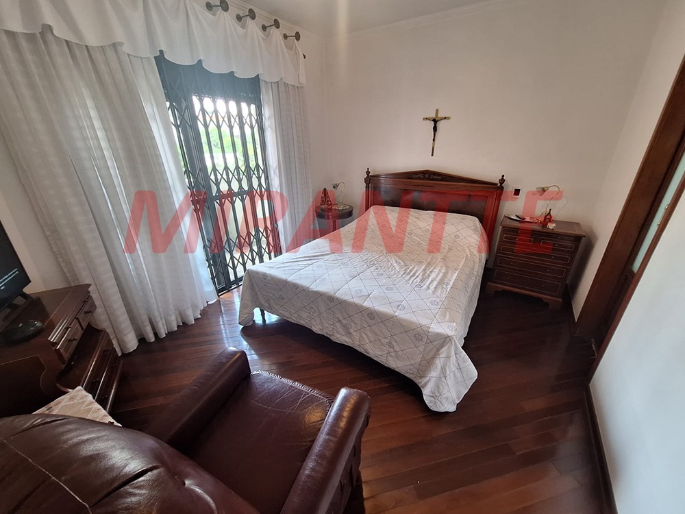 Apartamento de 220m² com 4 quartos em Santana