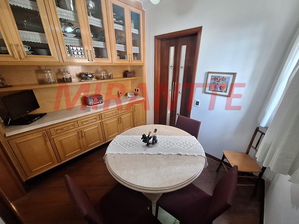 Apartamento de 220m² com 4 quartos em Santana