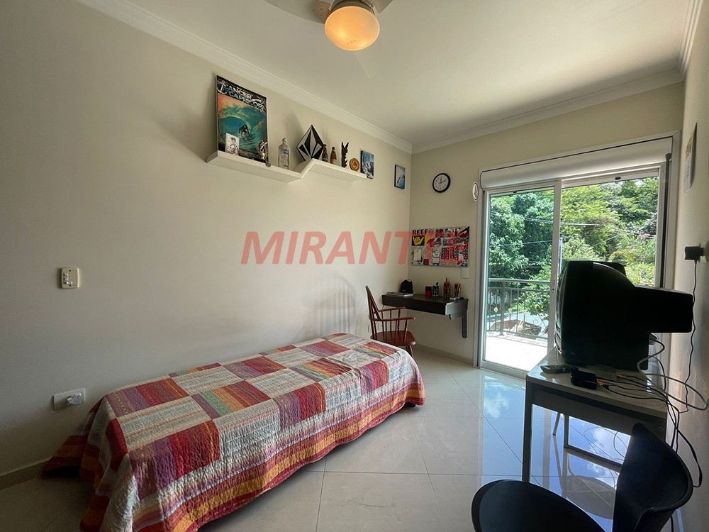 Cond. fechado de 260m² com 4 quartos em Vila Albertina