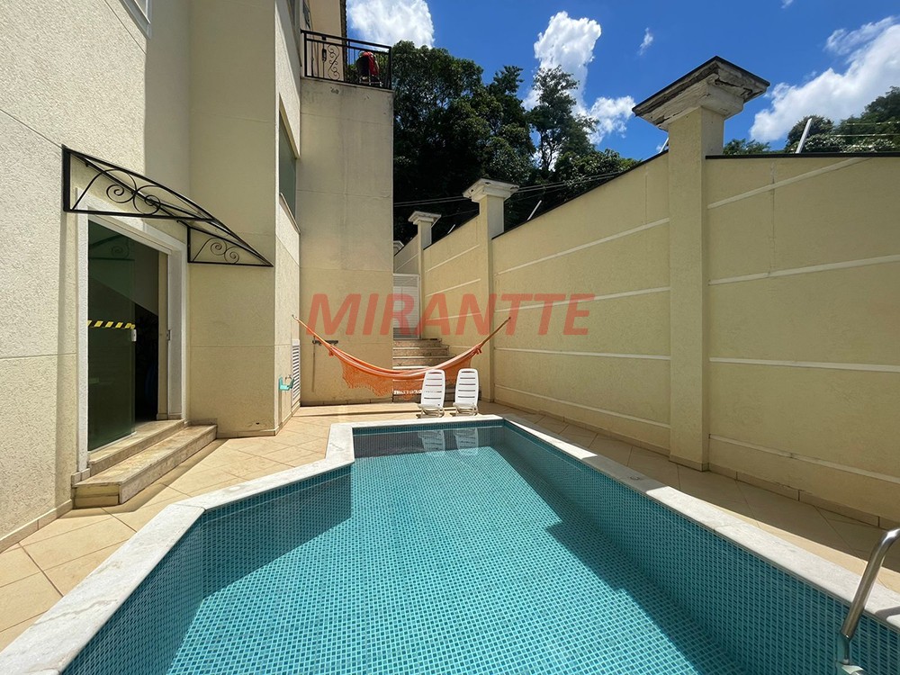 Cond. fechado de 260m² com 4 quartos em Vila Albertina