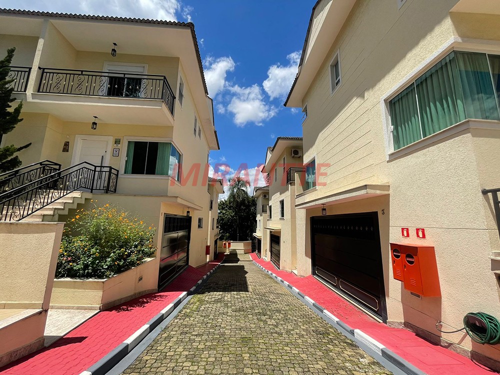 Cond. fechado de 260m² com 4 quartos em Vila Albertina