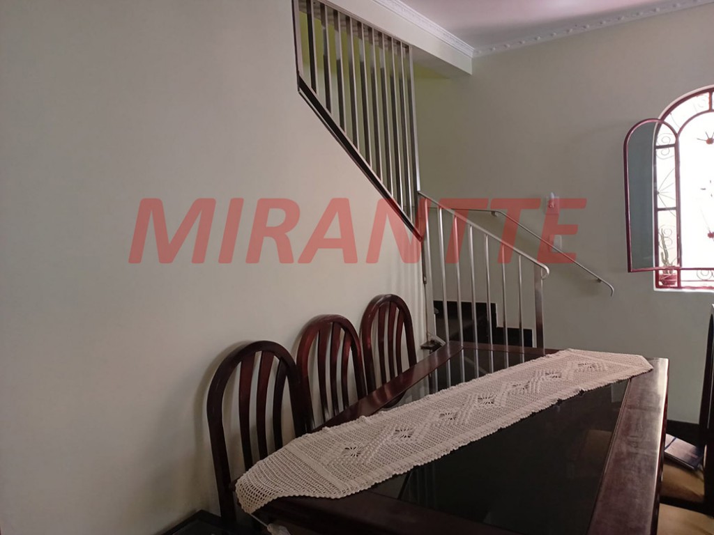 Sobrado de 191m² com 3 quartos em Vila Constança