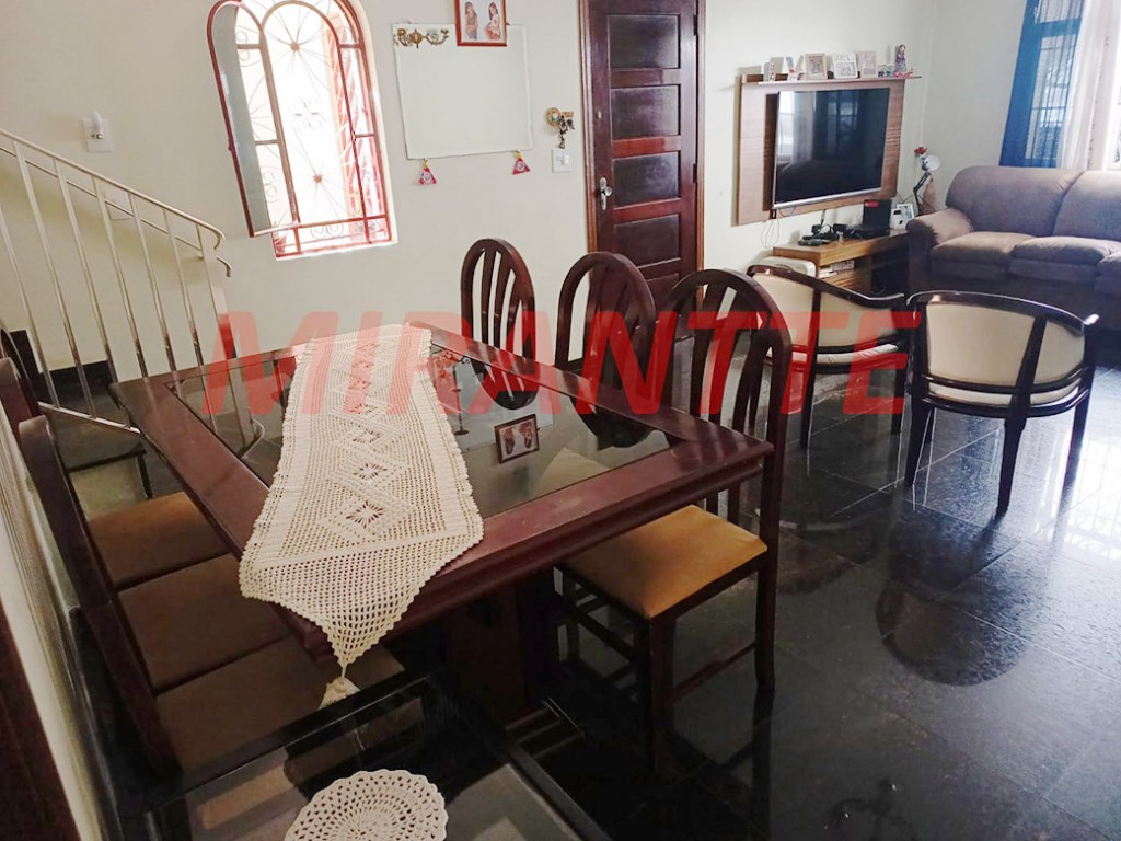Sobrado de 191m² com 3 quartos em Vila Constança