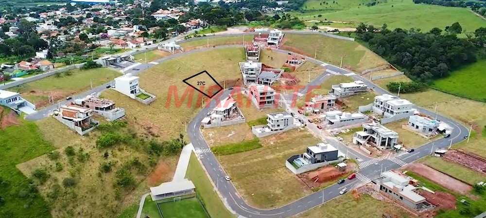 Terreno de 450m² em Jardim dos Pinheiros