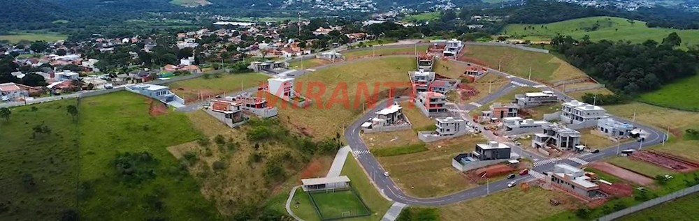 Terreno de 450m² em Jardim dos Pinheiros