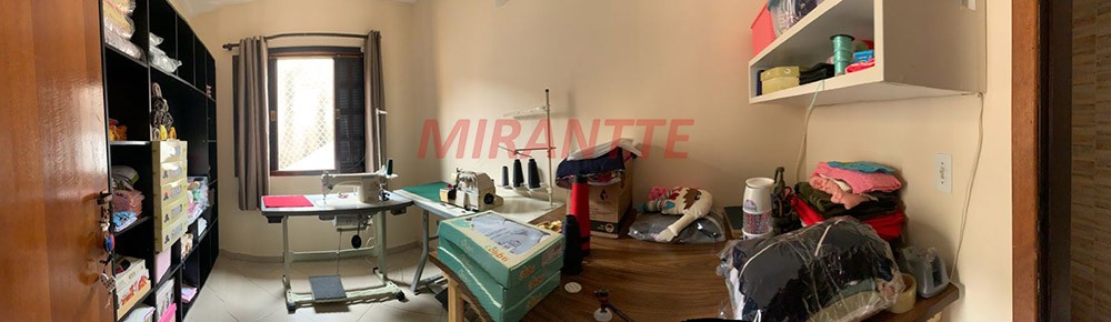 Sobrado de 140m² com 4 quartos em Vila Sabrina