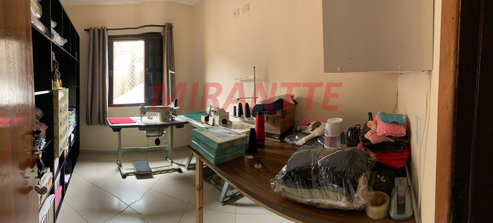Sobrado de 140m² com 4 quartos em Vila Sabrina