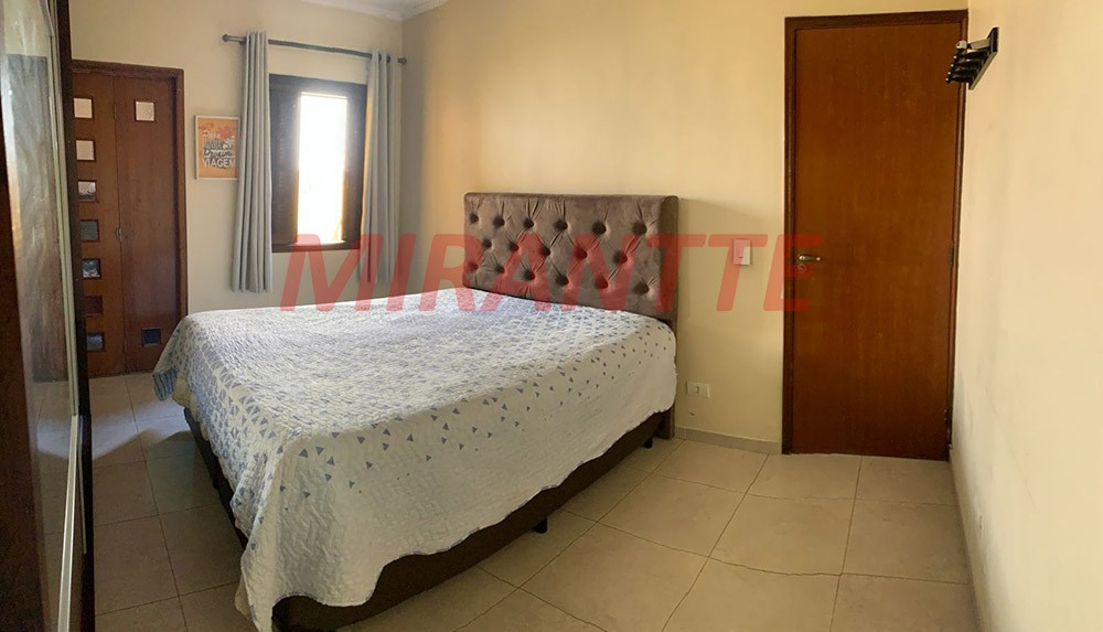 Sobrado de 140m² com 4 quartos em Vila Sabrina