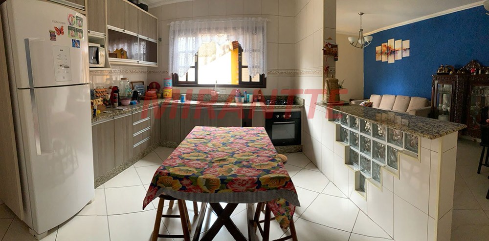 Sobrado de 140m² com 4 quartos em Vila Sabrina