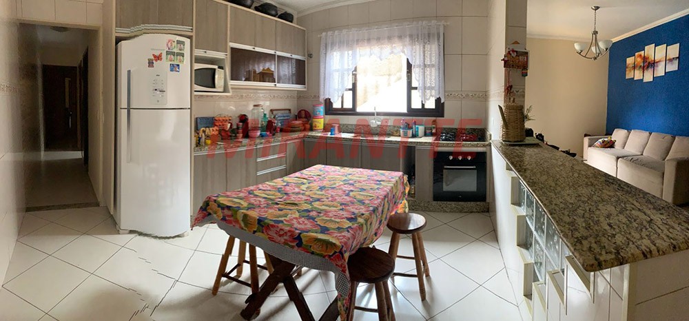 Sobrado de 140m² com 4 quartos em Vila Sabrina