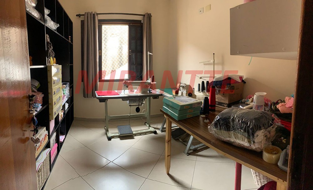 Sobrado de 140m² com 4 quartos em Vila Sabrina