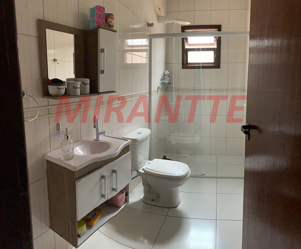Sobrado de 140m² com 4 quartos em Vila Sabrina