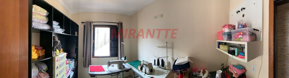 Sobrado de 140m² com 4 quartos em Vila Sabrina