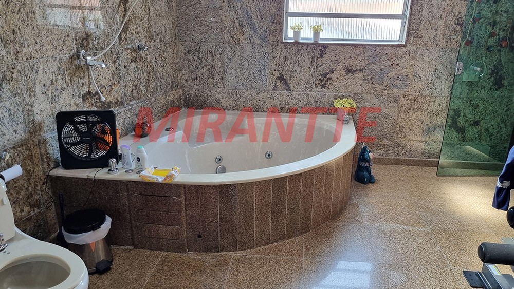 Sobrado de 225m² com 4 quartos em Jardim São Paulo