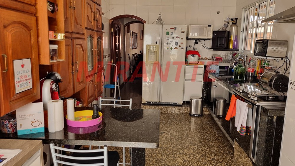 Sobrado de 225m² com 4 quartos em Jardim São Paulo