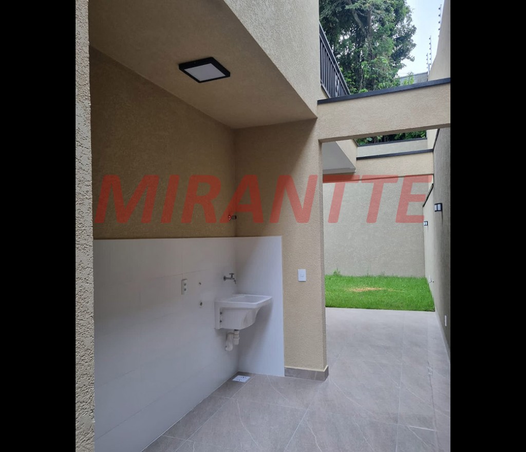Sobrado de 128m² com 3 quartos em Jardim do Lago
