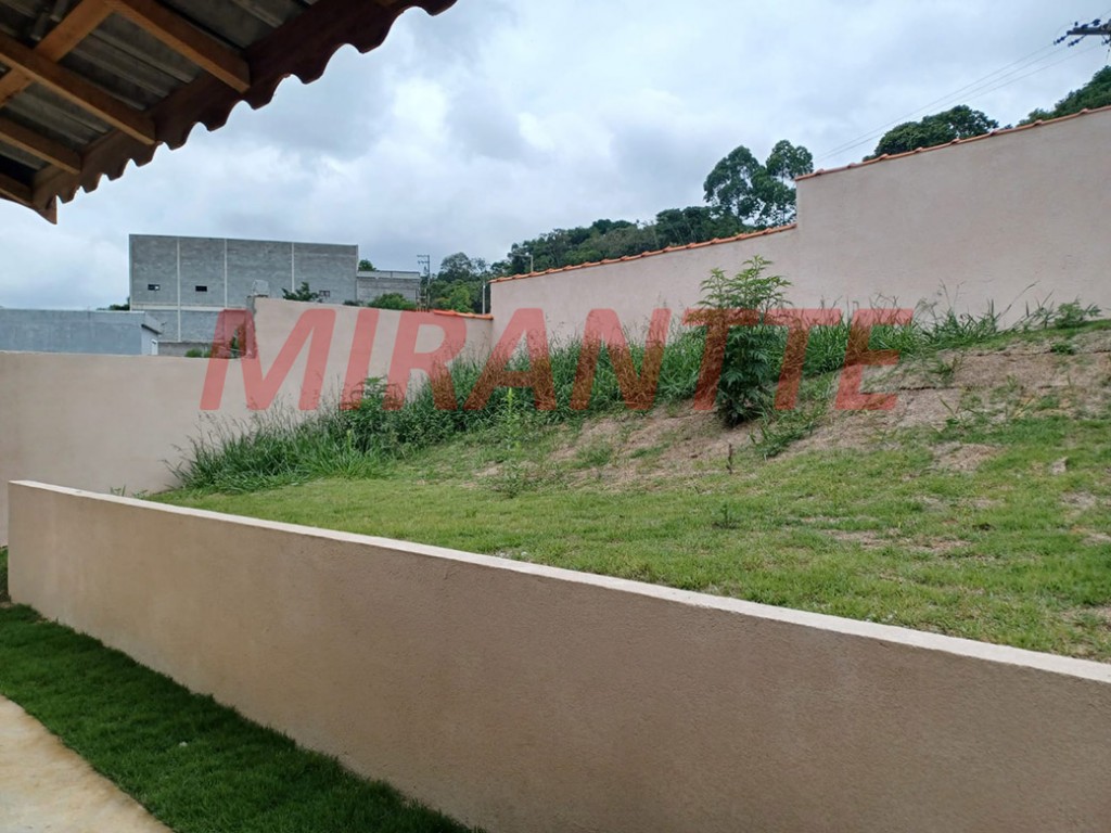 Casa terrea com 3 quartos em Terra Preta