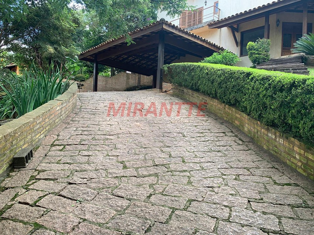 Sobrado de 364m² com 4 quartos em Serra da Cantareira