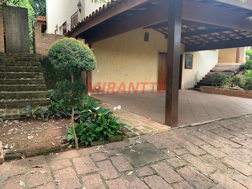 Sobrado de 364m² com 4 quartos em Serra da Cantareira