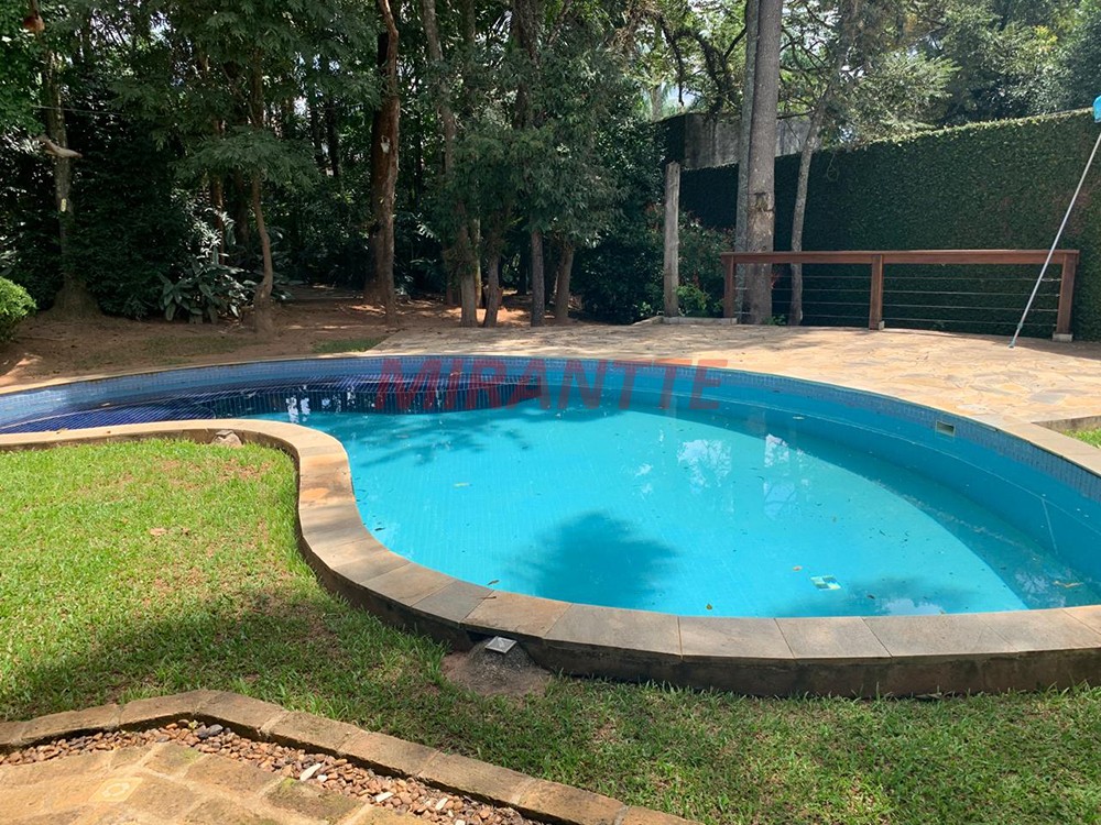Sobrado de 364m² com 4 quartos em Serra da Cantareira