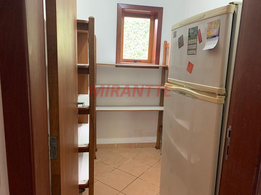 Sobrado de 364m² com 4 quartos em Serra da Cantareira
