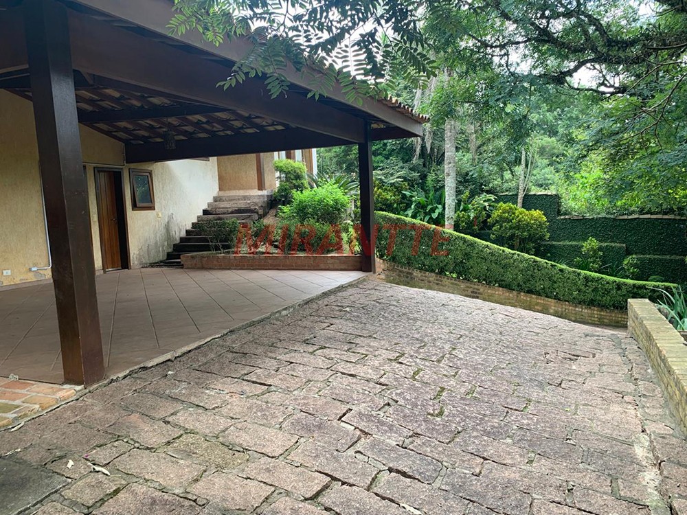 Sobrado de 364m² com 4 quartos em Serra da Cantareira