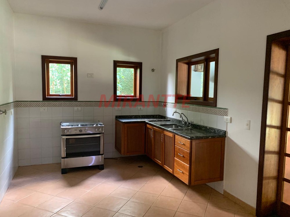 Sobrado de 364m² com 4 quartos em Serra da Cantareira