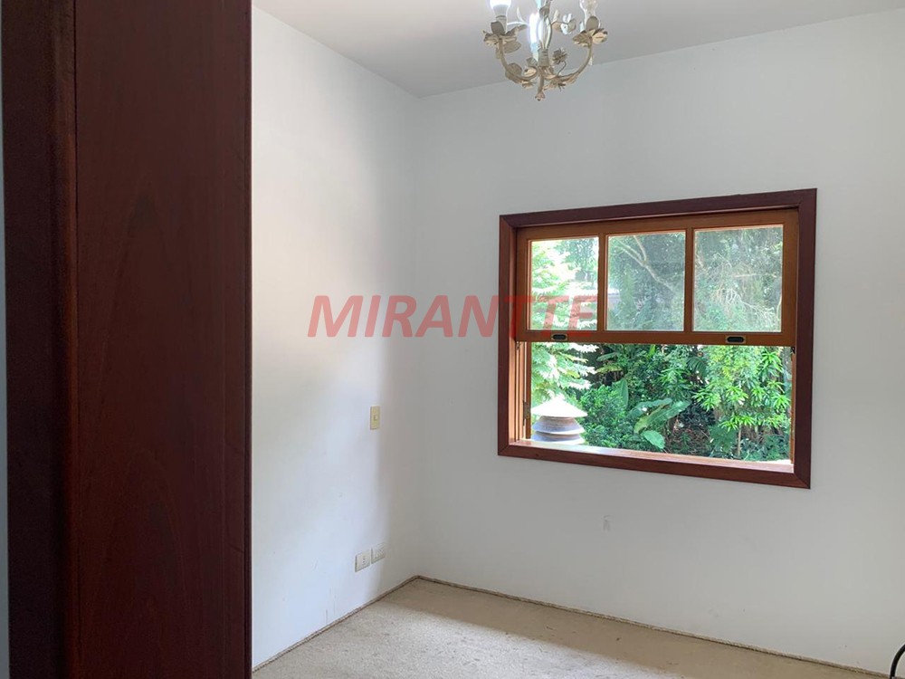 Sobrado de 364m² com 4 quartos em Serra da Cantareira