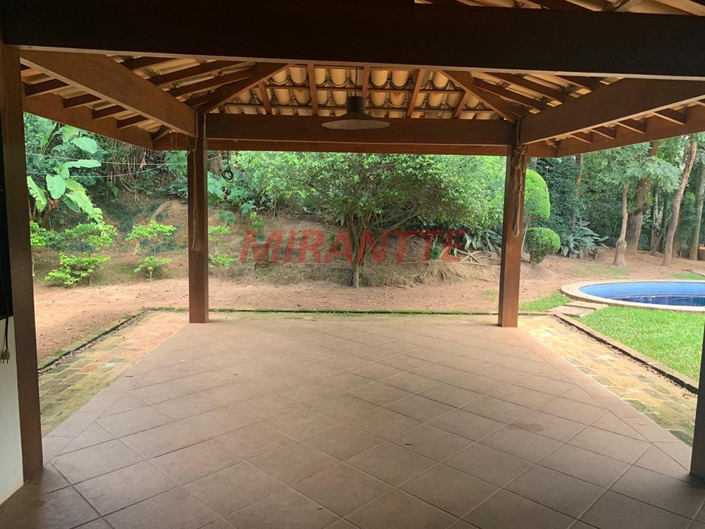 Sobrado de 364m² com 4 quartos em Serra da Cantareira