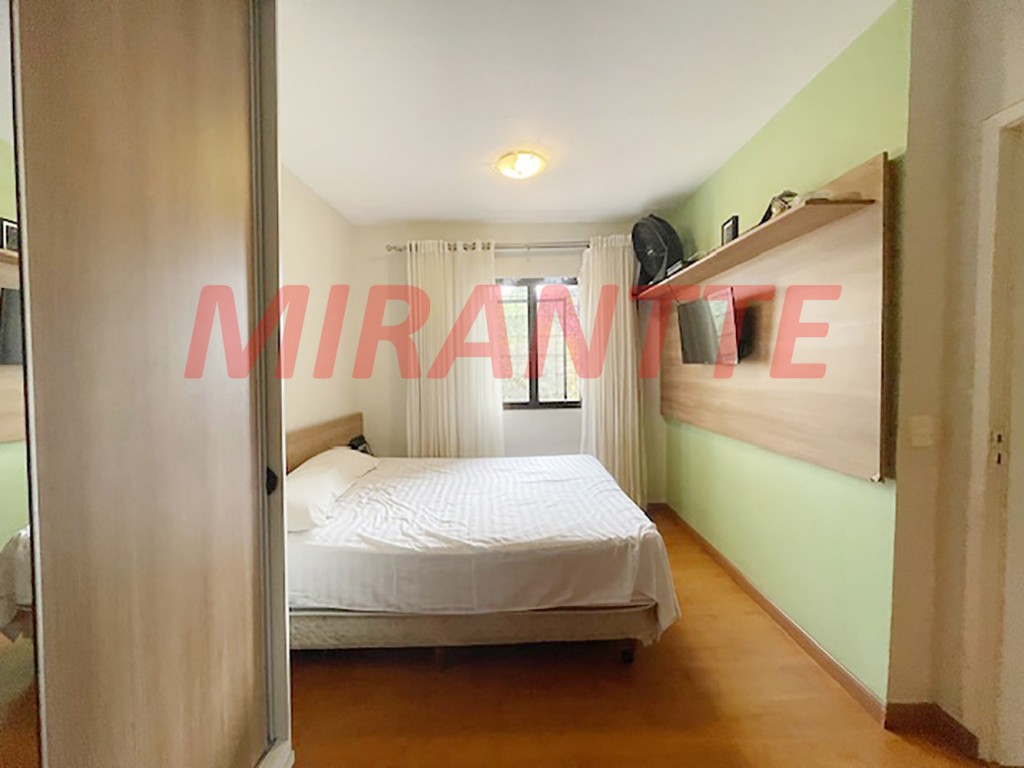 Sobrado de 180m² com 3 quartos em Água Fria