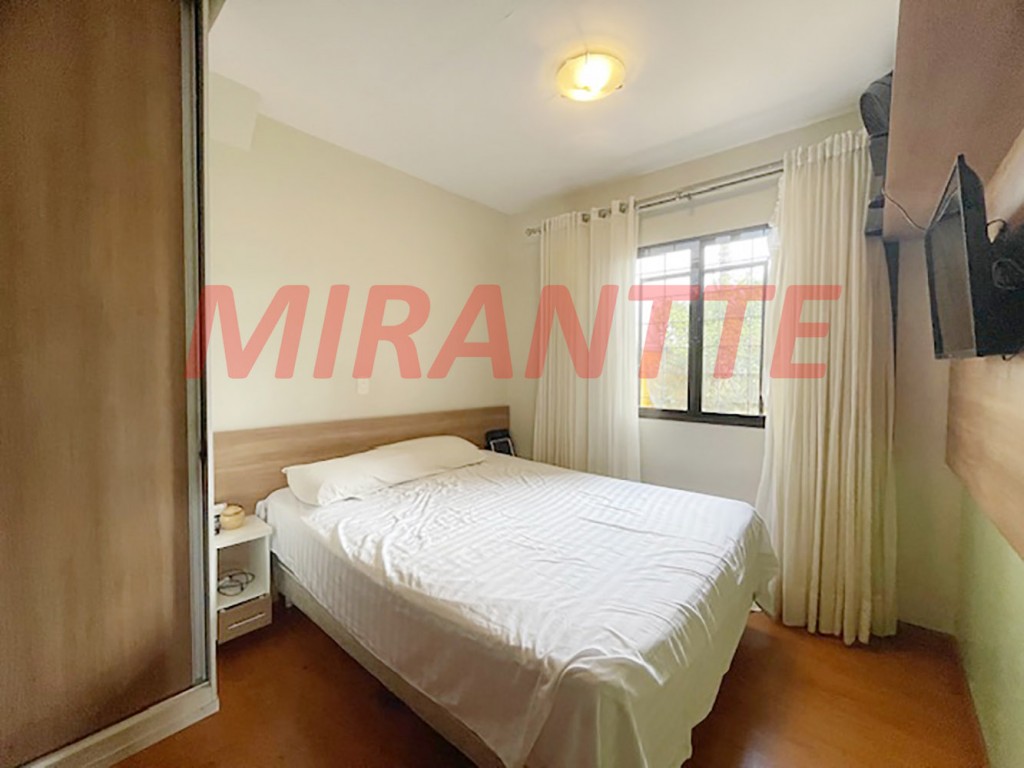 Sobrado de 180m² com 3 quartos em Água Fria