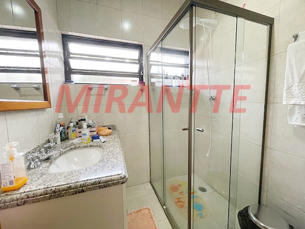 Sobrado de 180m² com 3 quartos em Água Fria