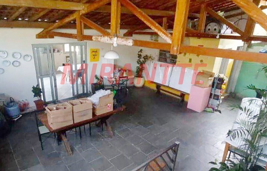 Comercial de 380m² com 5 quartos em Vila Cavaton