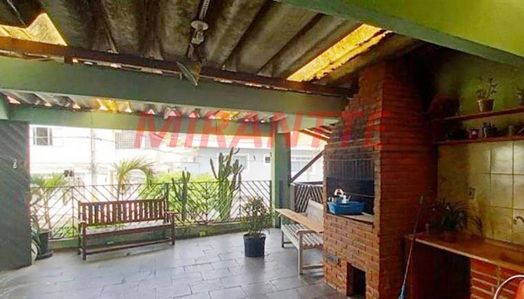 Comercial de 380m² com 5 quartos em Vila Cavaton