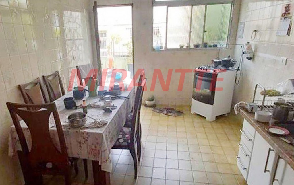 Comercial de 380m² com 5 quartos em Vila Cavaton