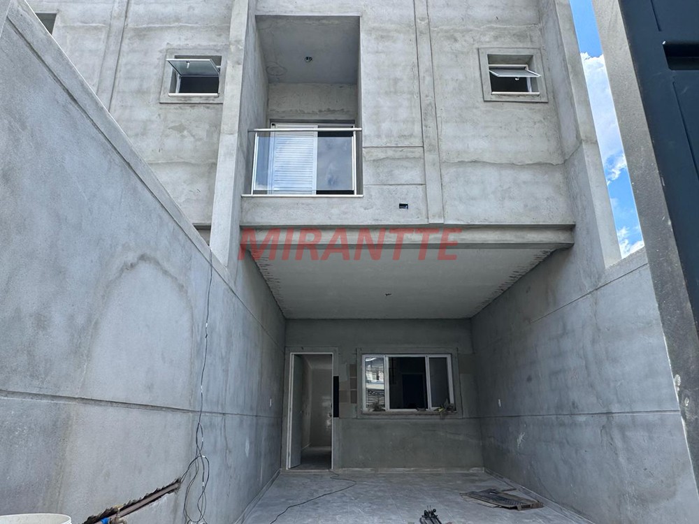 Sobrado de 145m² com 3 quartos em Santa Teresinha