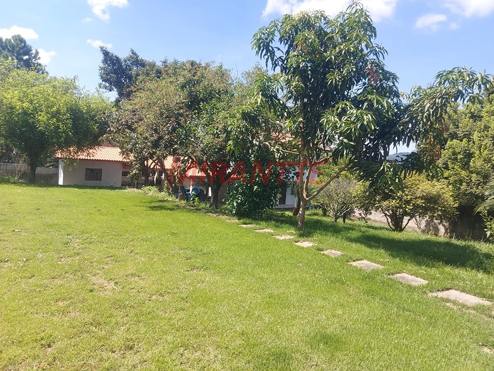 Chácara de 300m² com 3 quartos em Serra Da Cantareira