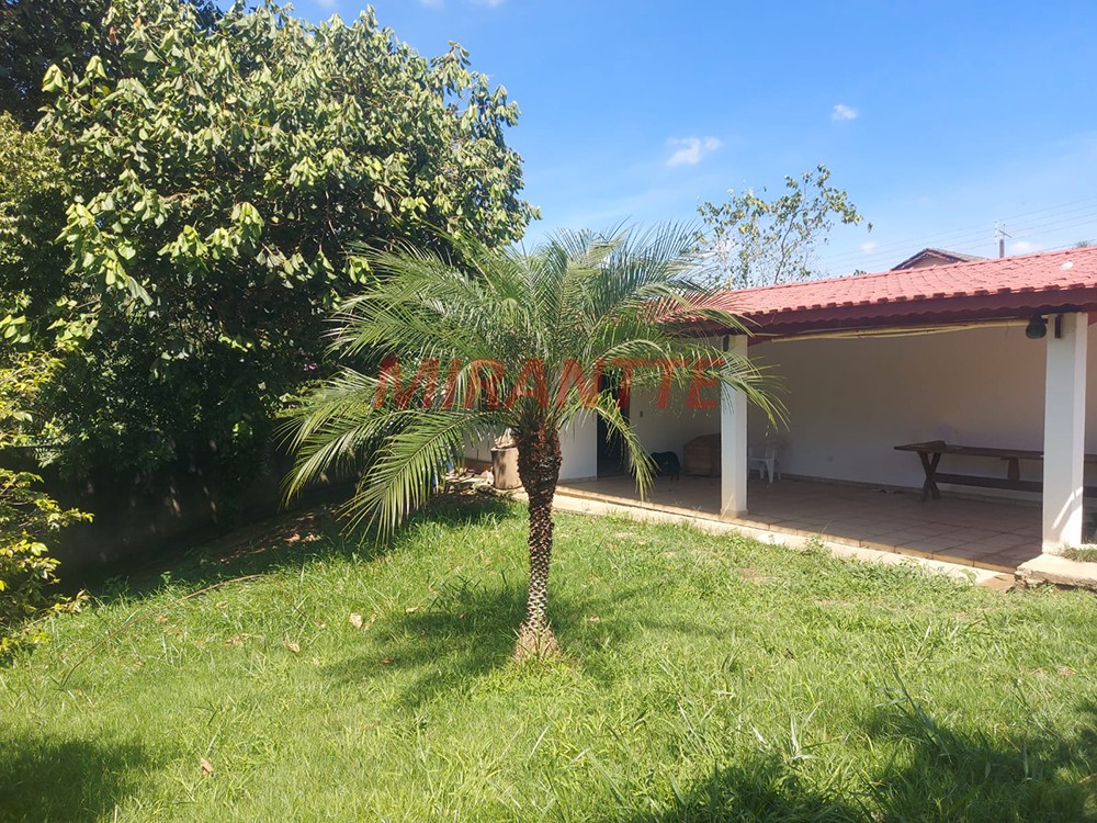 Chácara de 300m² com 3 quartos em Serra Da Cantareira