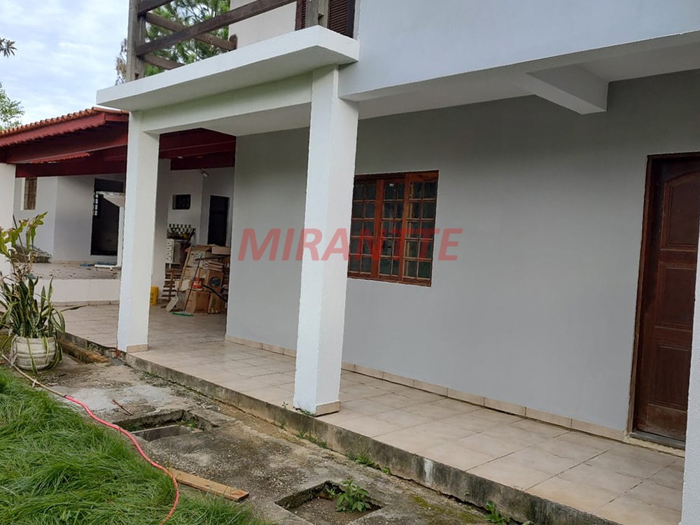 Chácara de 300m² com 3 quartos em Serra Da Cantareira