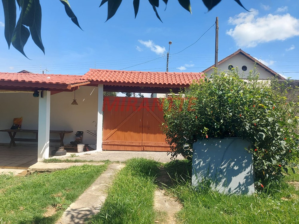 Chácara de 300m² com 3 quartos em Serra Da Cantareira