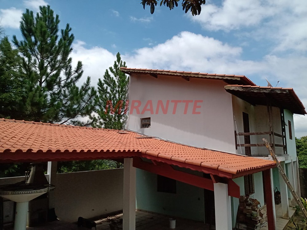 Chácara de 300m² com 3 quartos em Serra Da Cantareira