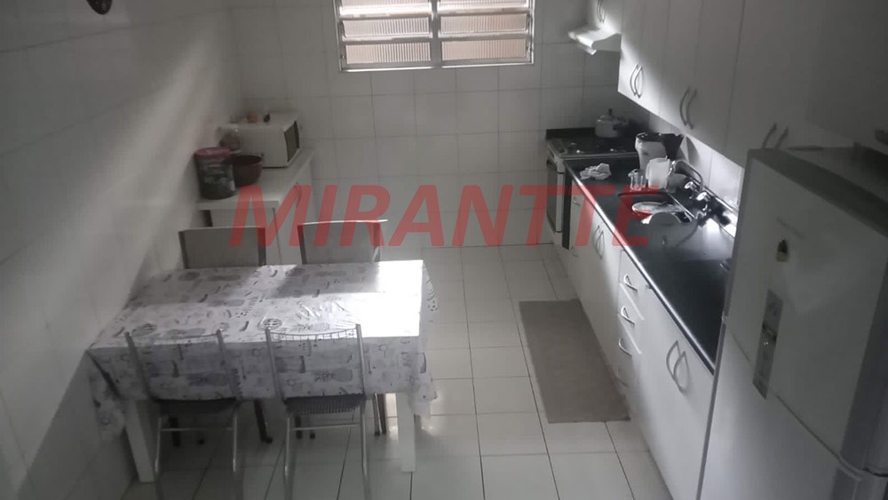 Sobrado de 200m² com 3 quartos em Parque Continental