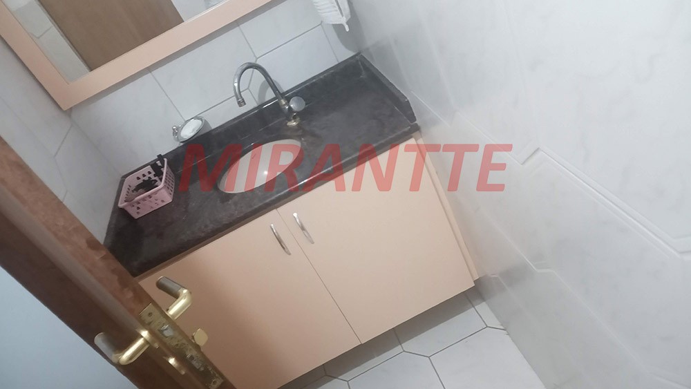 Sobrado de 200m² com 3 quartos em Parque Continental