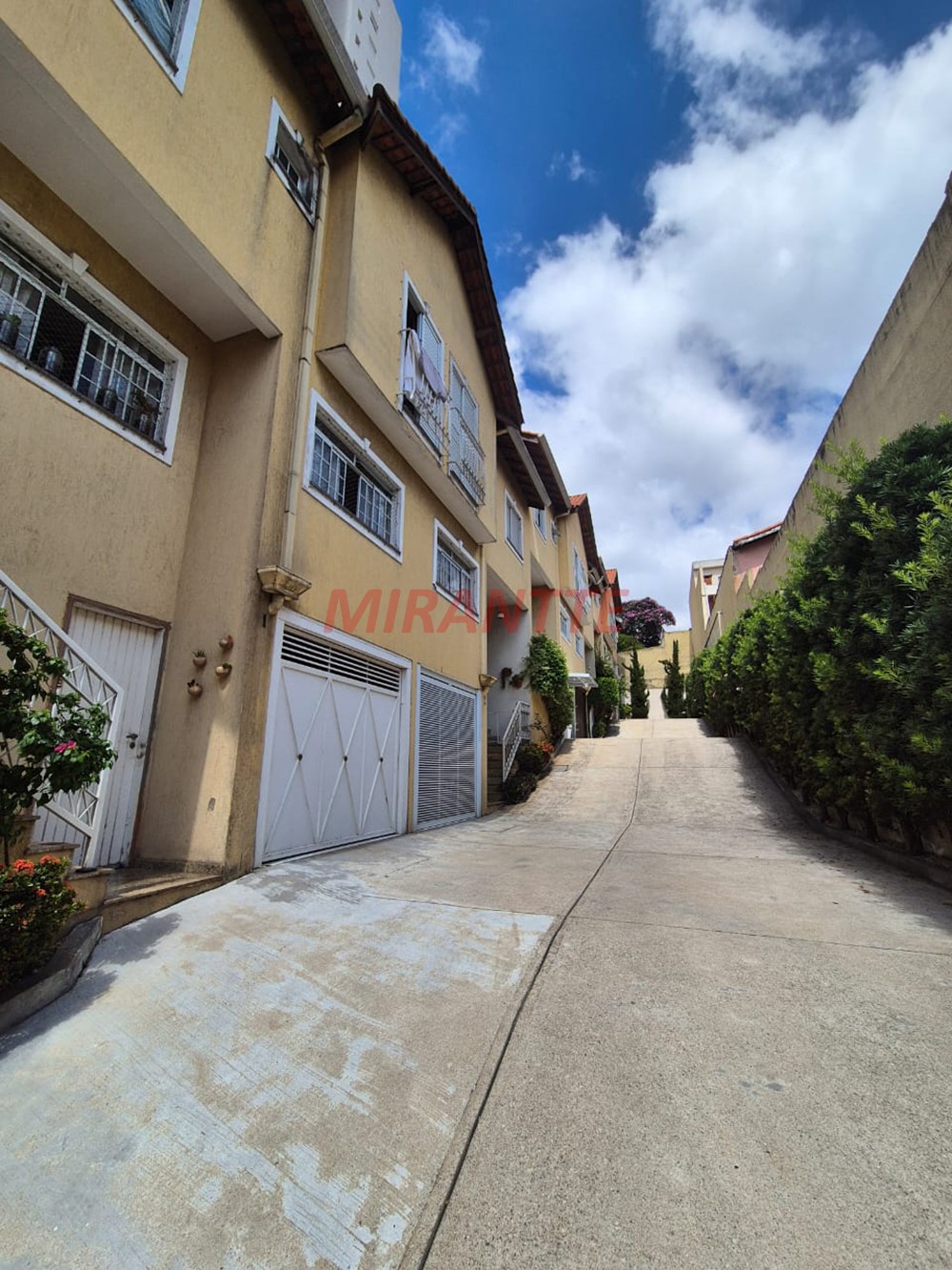 Cond. fechado de 162m² com 3 quartos em Vila Maria Alta