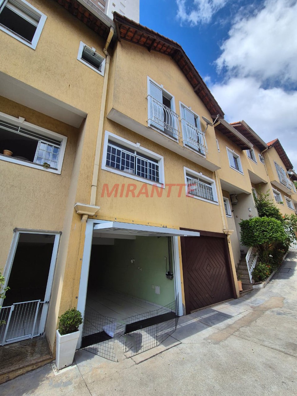 Cond. fechado de 162m² com 3 quartos em Vila Maria Alta