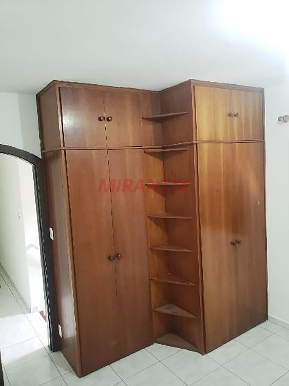 Sobrado de 213m² com 4 quartos em Vila Irmaos Arnoni
