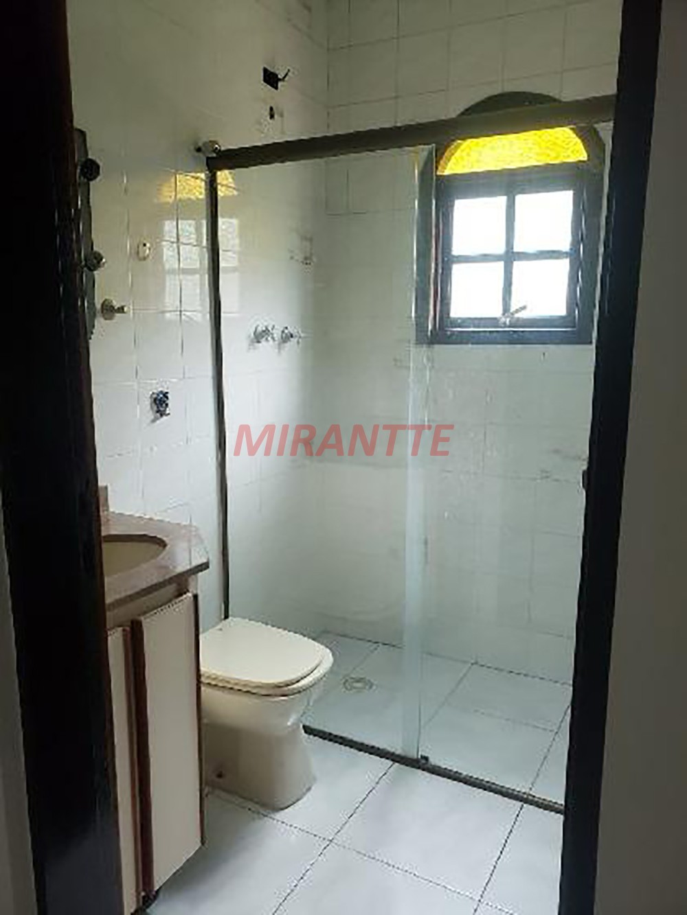 Sobrado de 213m² com 4 quartos em Vila Irmaos Arnoni